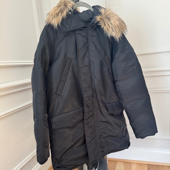 Polo Ralph Lauren Jackets & Blazers - Polo Ralph Lauren Black Down Parka with Faux Fur Trim Hood – Size M